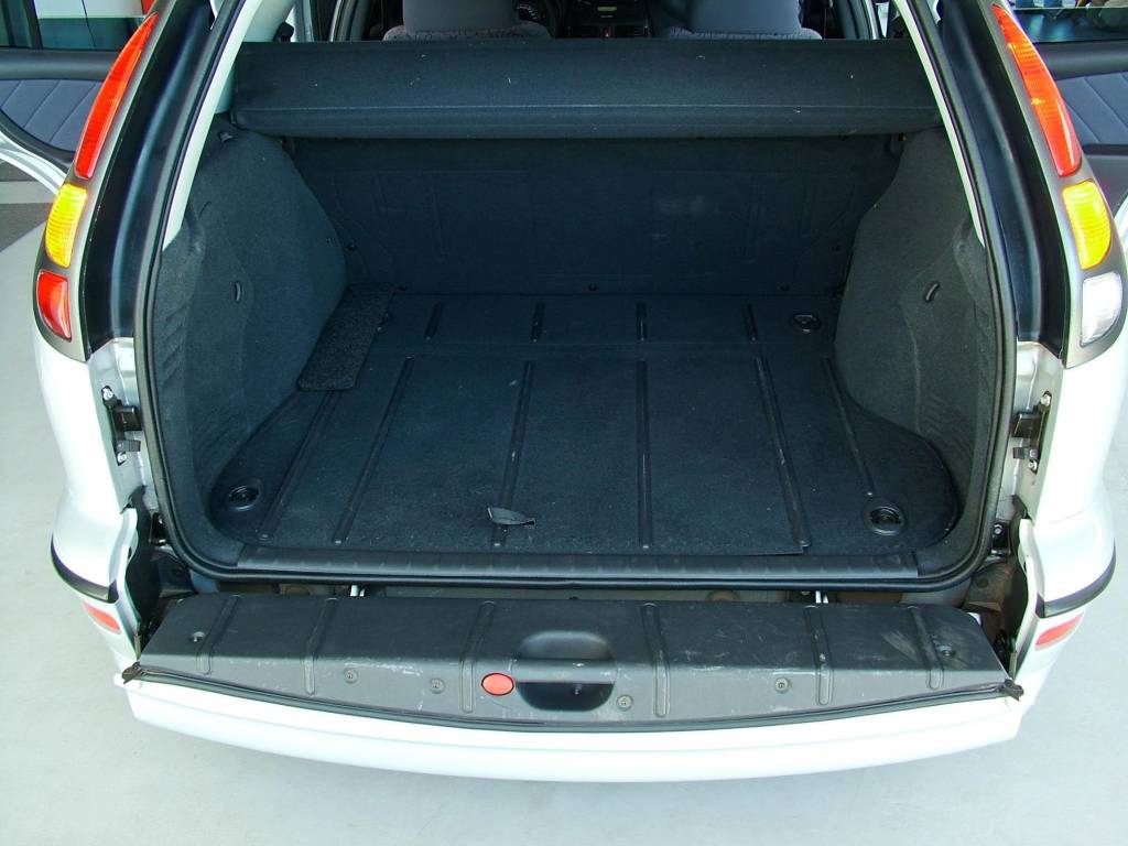 Teste comparativo peruas Marea Weekend toyota fielder peugeot 307 sw (24) Teste comparativo peruas Marea Weekend toyota fielder peugeot 307 sw