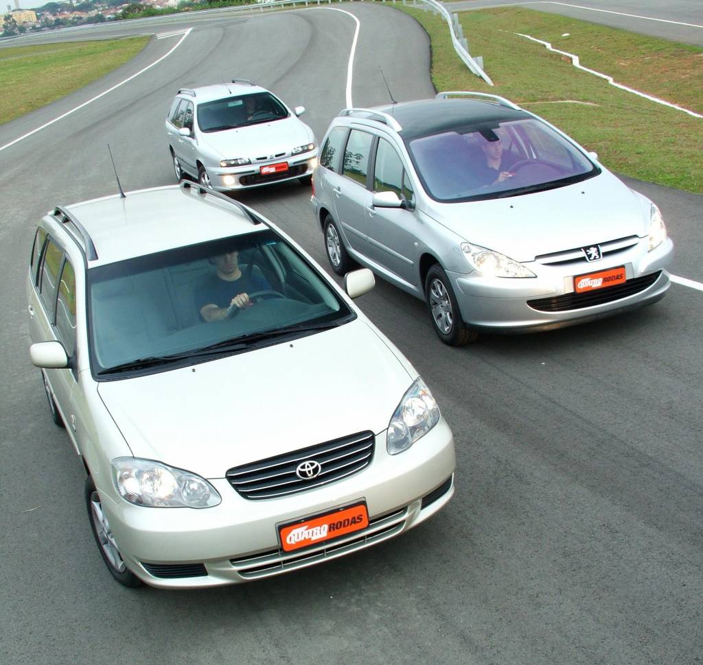 Teste comparativo peruas Marea Weekend toyota fielder peugeot 307 sw