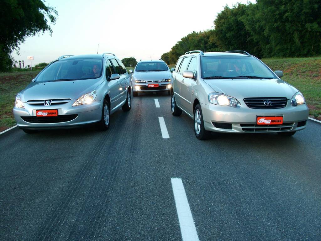 Teste comparativo peruas Marea Weekend toyota fielder peugeot 307 sw