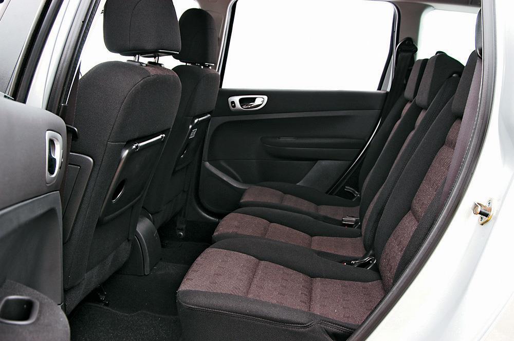Teste comparativo peruas Marea Weekend toyota fielder peugeot 307 sw (9) Teste comparativo peruas Marea Weekend toyota fielder peugeot 307 sw