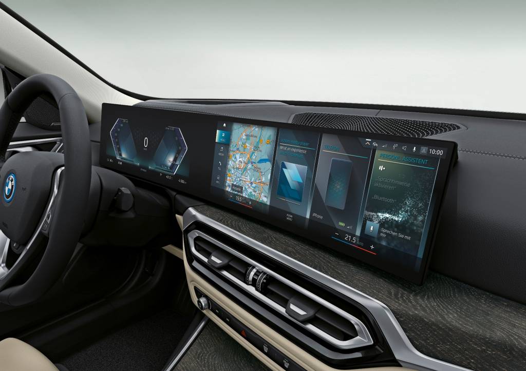 BMW i4 4 feito painel Painel do BMW i4 eDrive40
