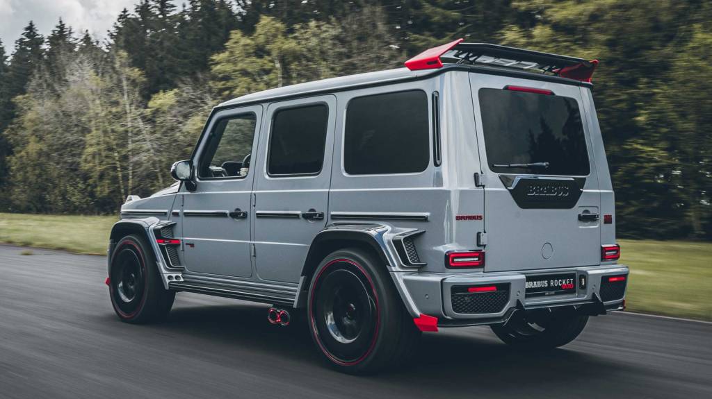 BRABUS AMG G 63 BRABUS AMG G 63 cinza visto 3/4 de trás