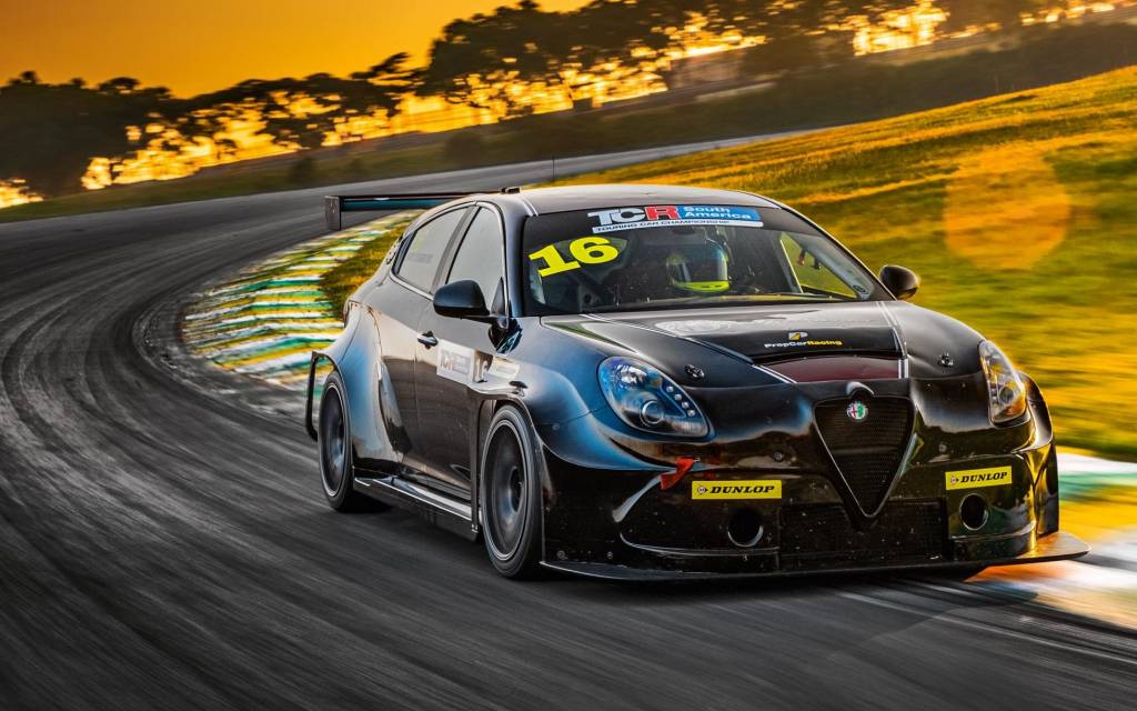 Aceleramos o Alfa Romeo Giulietta com 1.8 de 350 cv da TCR South America