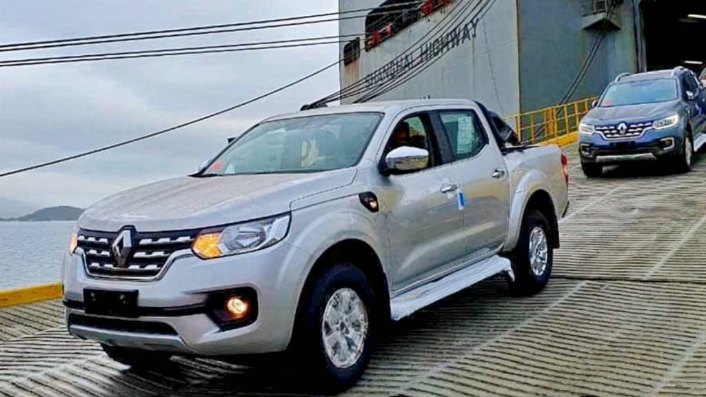Renault Alaskan 2 Ao menos quatro unidades da caminhonete média desembarcaram em Paranaguá (PR)