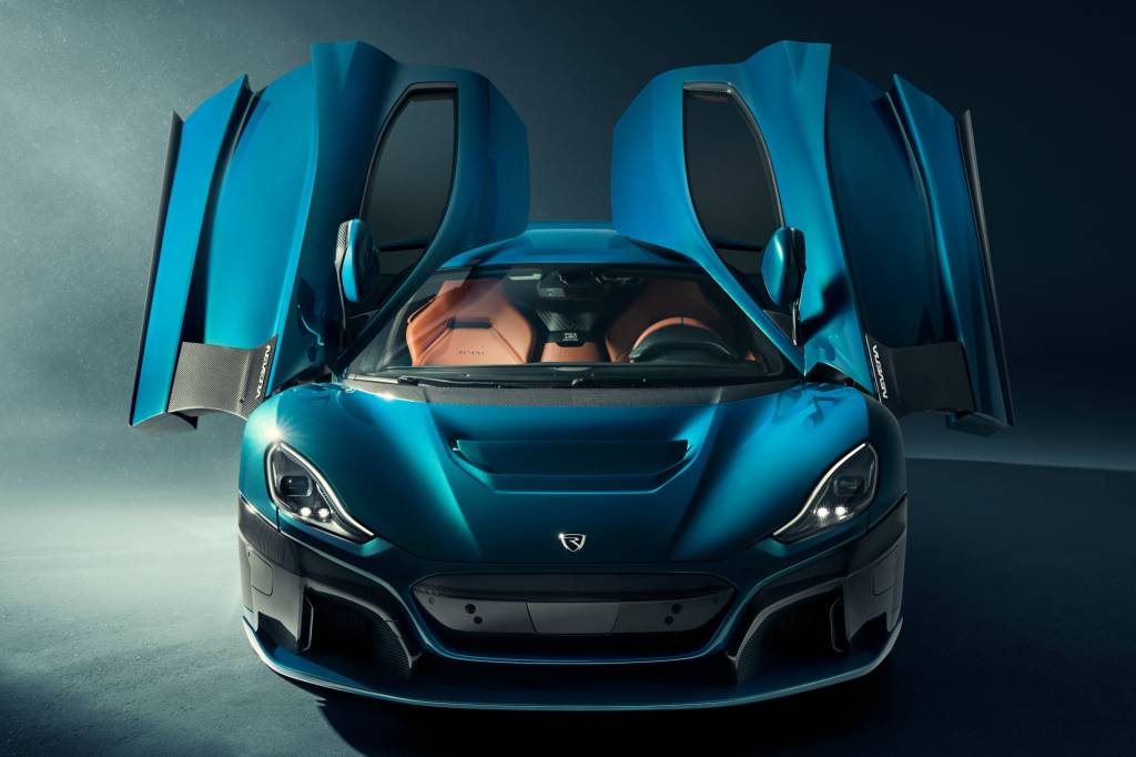 Rimac Nevera Rimac Nevera azul visto de frente