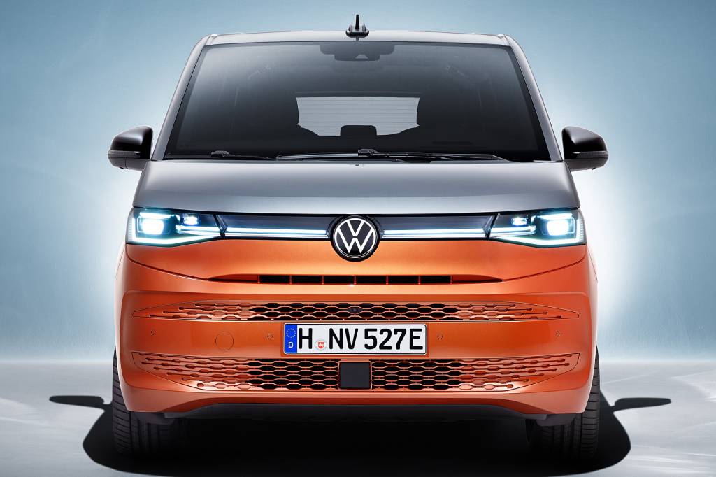 Volkswagent T7 Multivan frente Volkswagent T7 Multivan frente
