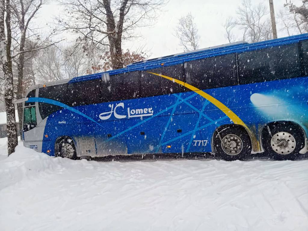 Volvo 9700 monobloco atolado neve EUA Volvo 9700 monobloco atolado neve EUA