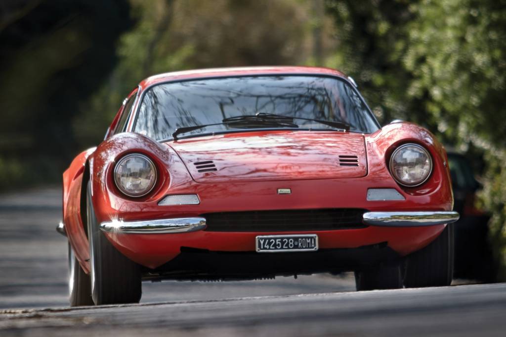 dino_206_gt_3 ferrari dino de frente