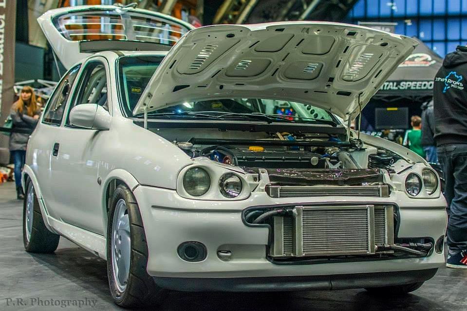 138831113_2882458078746337_8409207290063438808_n Quem vê cara até percebe se tratar de modelo modificado, mas o segundo motor não é tão evidente assim