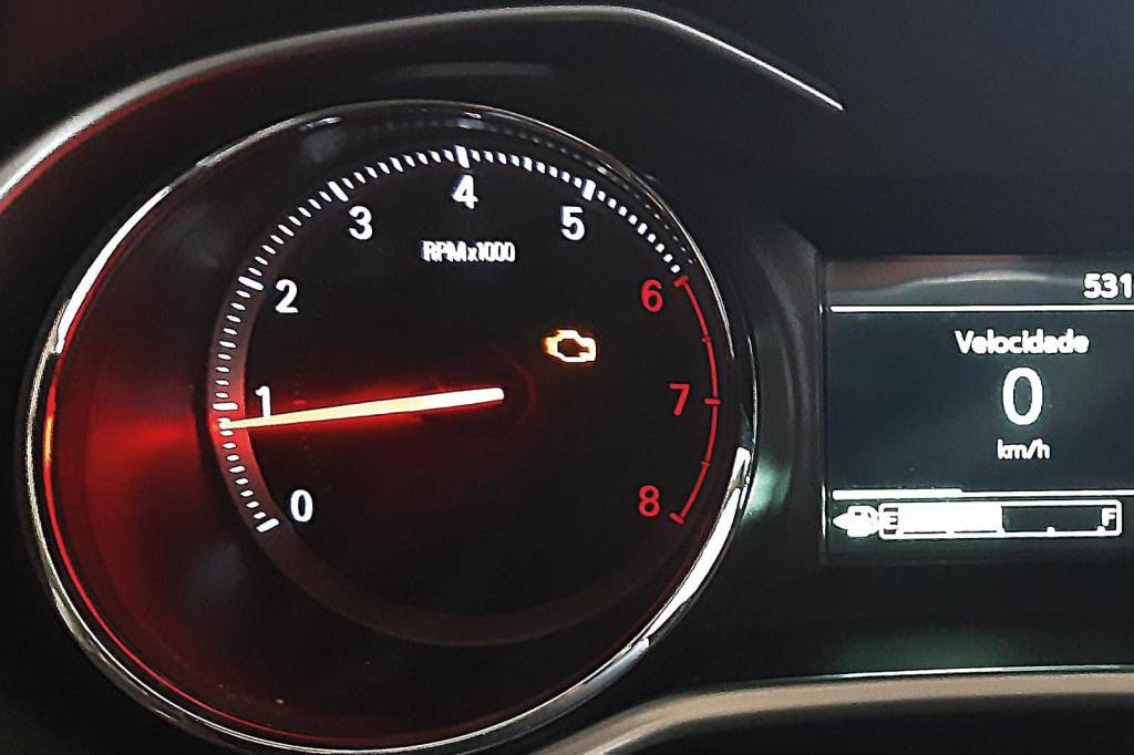 Longa Duração: Chevrolet Onix Plus sofre com luz de injeção e multimídia