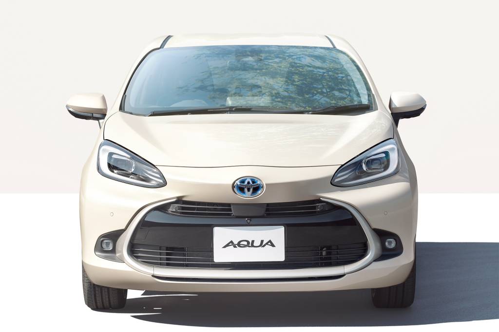 Aqua 5 VIsão Frontal Toyota aqua