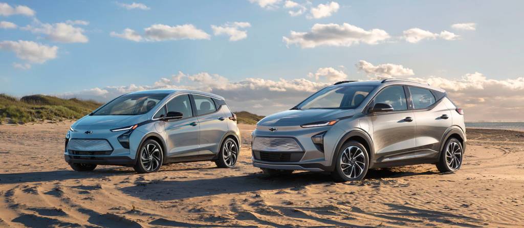 Bolt EV e EUV Lado a lado fica mais fácil ver a diferença entre o hatch e o novo SUV