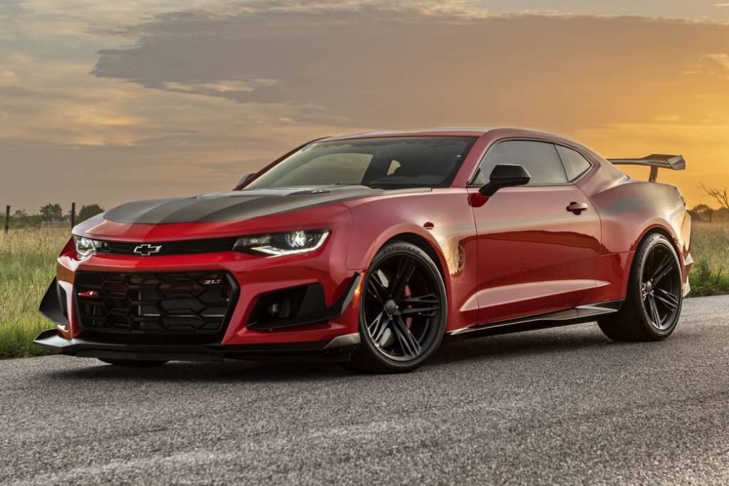 CHEVROLET CAMARO EXORCIST 7 Chevrolet Camaro Exorcist vermelho visto 3/4 de frente