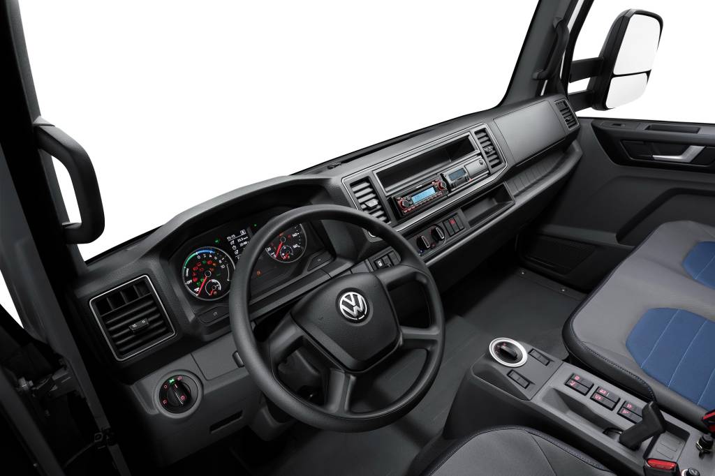 Volkswagen e-Delivery (1) Cabine tem aquecimento e ar-condicionado independentes e isolamento de ruído dos freios, em busca de silêncio máximo