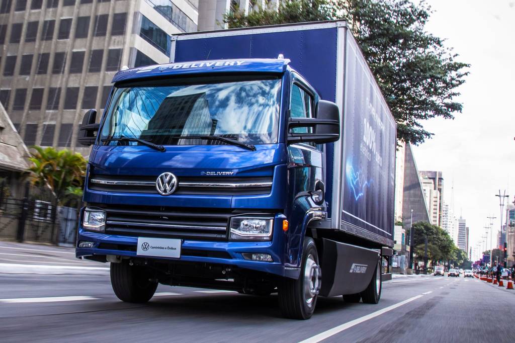 Volkswagen e-Delivery (2) Volkswagen e-Delivery é variante menor da nova linha de caminhões elétricos da VW, concebida no Brasil