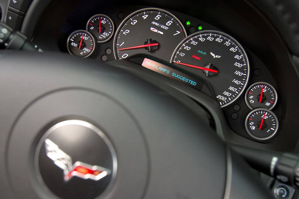 Corvette 13 Detalhe do Volante e painel do Corvette Z06