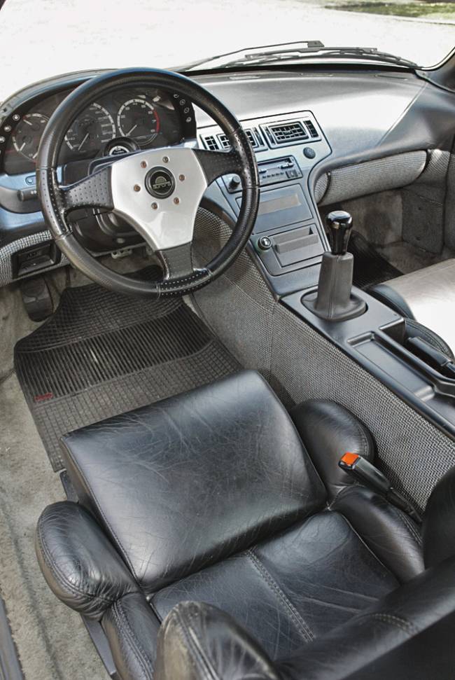 Grandes Brasileiros Painel do Aurora 122-C Turbo, automóvel esportivo.