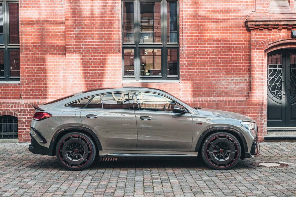 BRABUS 900 Rocket Edition (5)-1170×780 Brabus 900 Rocket lateral