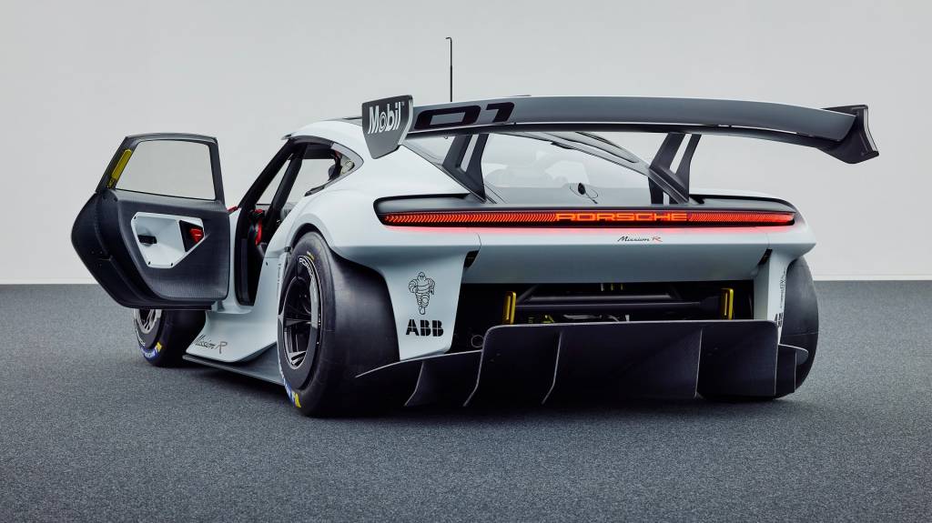 Carro-Conceito Porsche Mission R (25) Lanternas traseiras foram concentradas em régua única