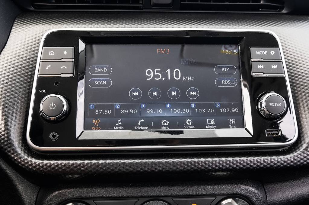 Comparativo: Nissan Kicks e Volkswagen T-Cross Comparativo: Nissan Kicks e Volkswagen T-Cross