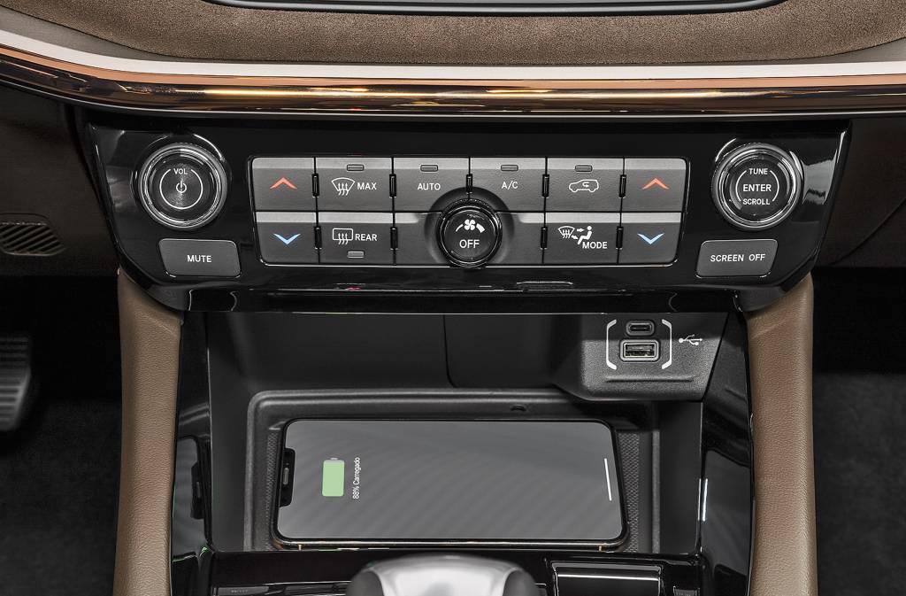 Jeep Commander Overland TD4x4 Jeep Commander Overland TD4x4