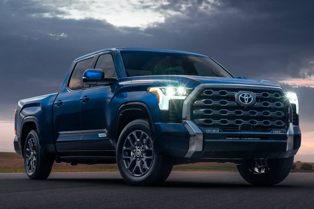 TOYOTA TUNDRA 3 Toyota Tundra 2022 azul vista 3/4 de frente