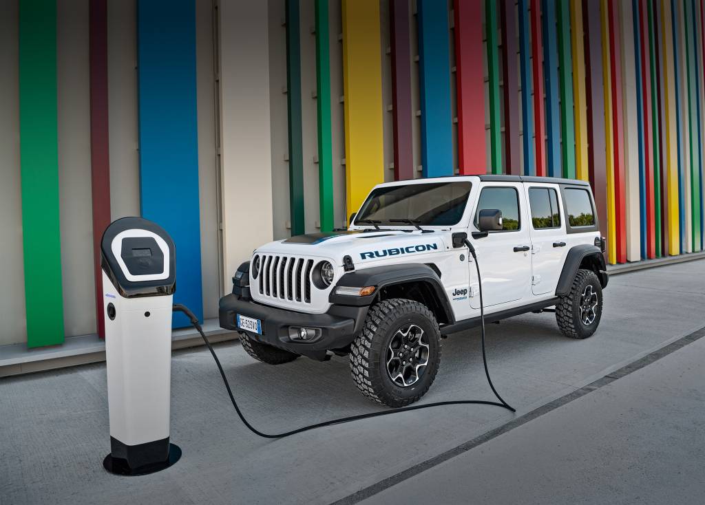 Jeep Wrangler 4XE Impressões: Jeep Wrangler 4xe não abre mão da tradição e faz 24,4 km/l
