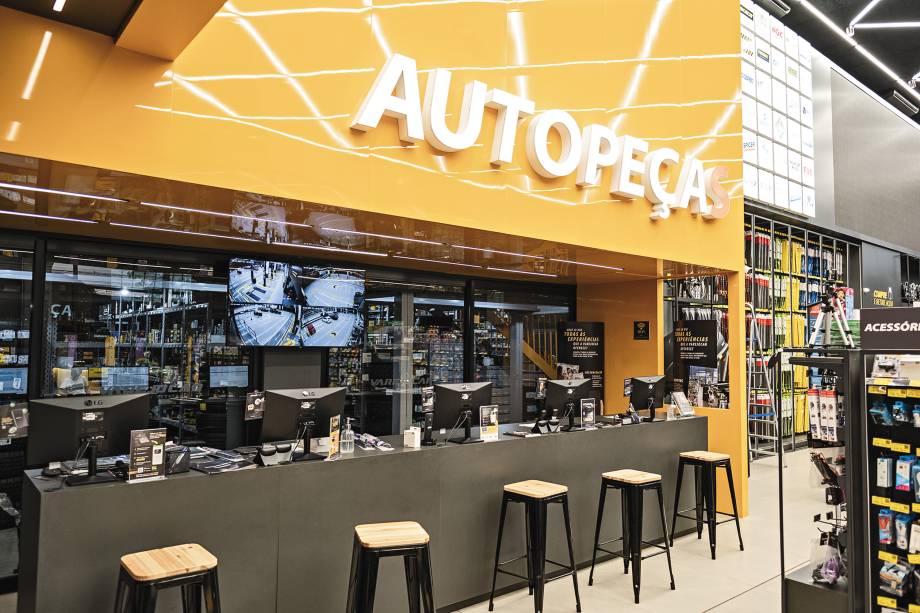 Cliente também pode comprar online e retirar na loja Cliente também pode comprar online e retirar na loja