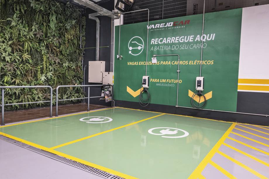 Há recarga gratuita para elétricos Há recarga gratuita para elétricos