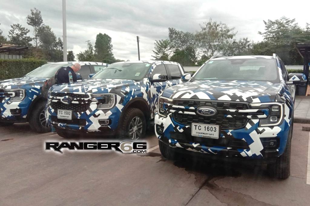 3 Ford Ranger 2023 vistas 3/4 de frente com camuflagem