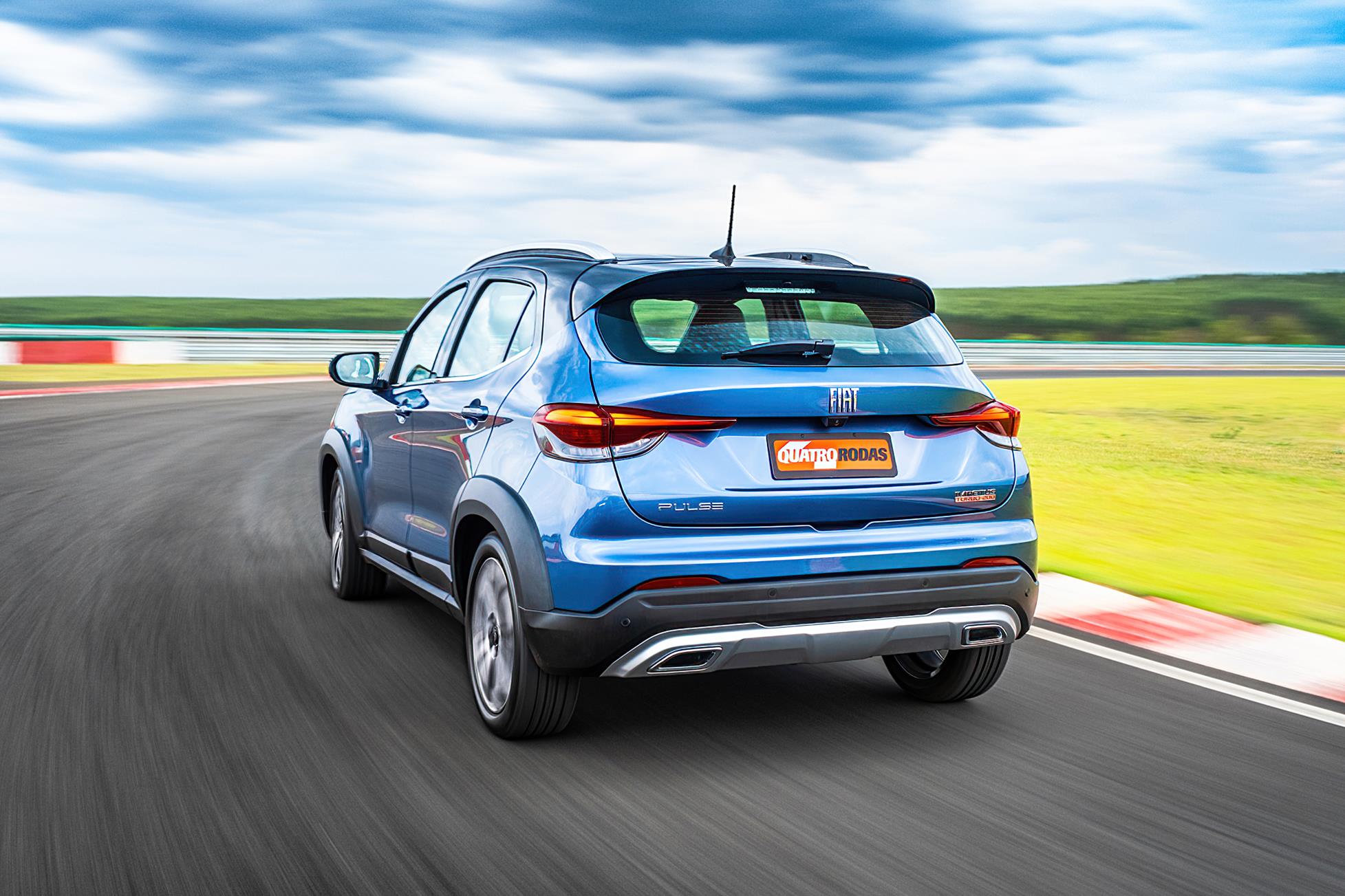 Fiat Pulse 2022 azul visto 3/4 de tr&aacute;s