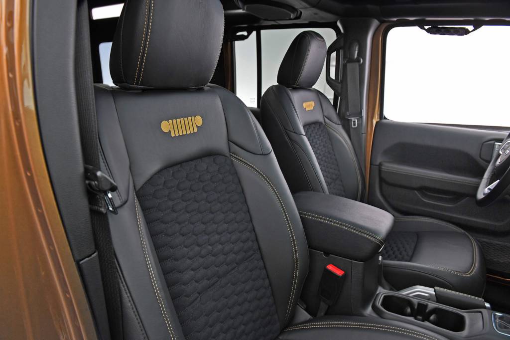 Jeep® Wrangler Overlook concept Bancos do Jeep Wrangler Sahara Overlook