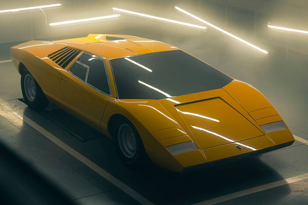 LAMBORGHINI COUNTACH LP 500 2 Lamborghini Countach LP 500 1971 amarelo visto 3/4 de frente