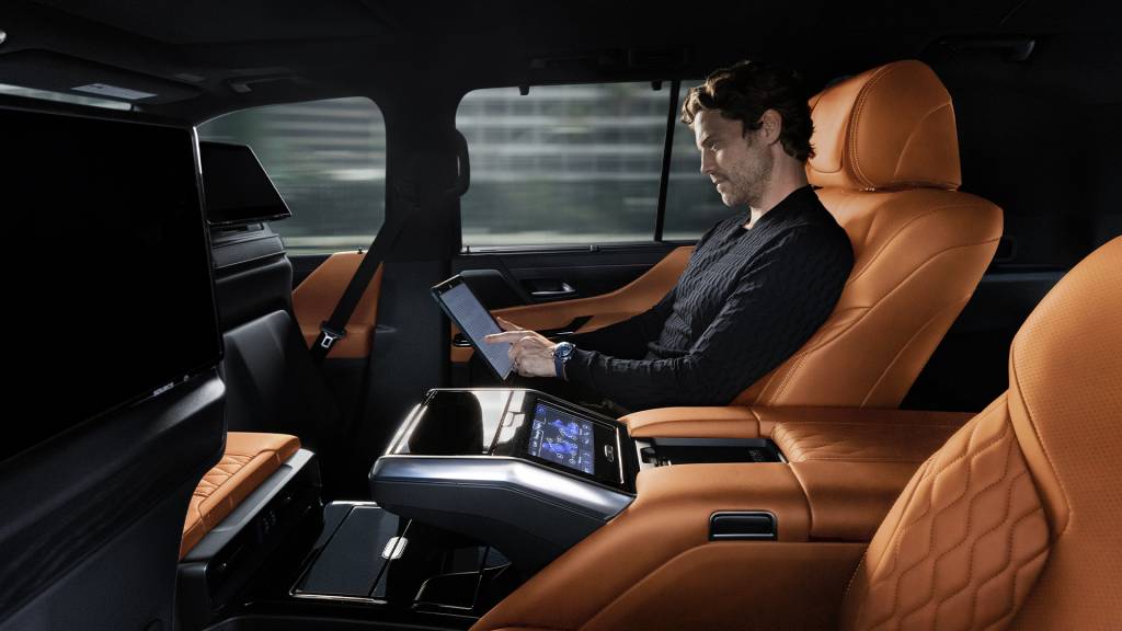 LX_Ultra_Luxury_Interior_2 Interior passageiro Lexus LX 600 Ultra Luxury