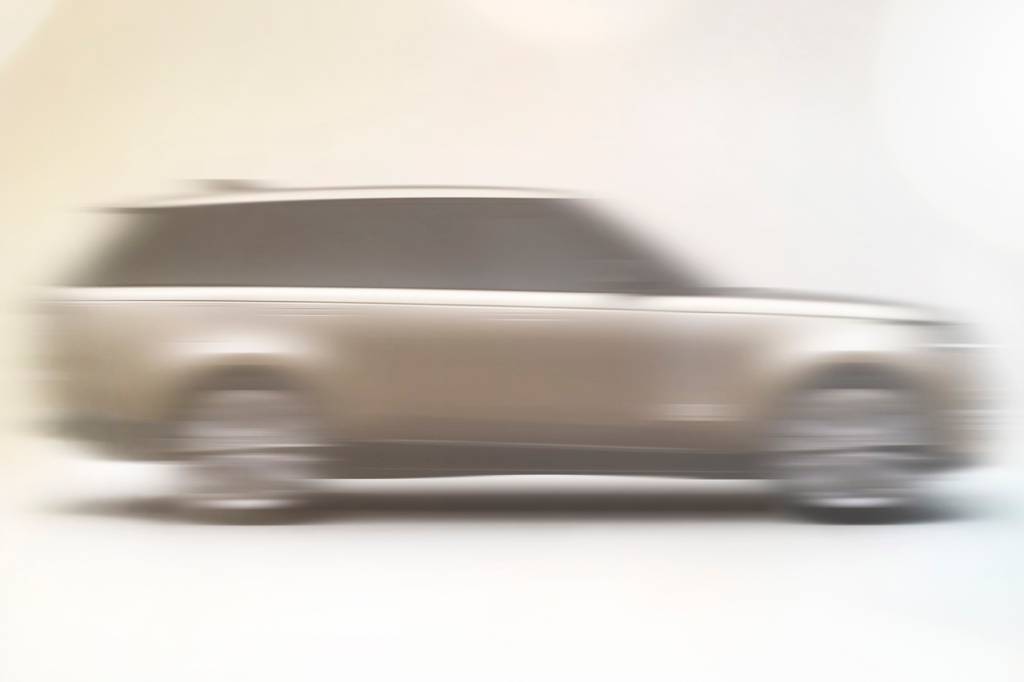 RANGE ROVER 2022 5 Novo Range Rover 2022 bege visto de lado borrado