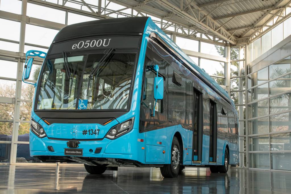 20210921_7515d92e74884c44a99cf0e5a16b2dac_eo500u ônibus elétrico mercedes