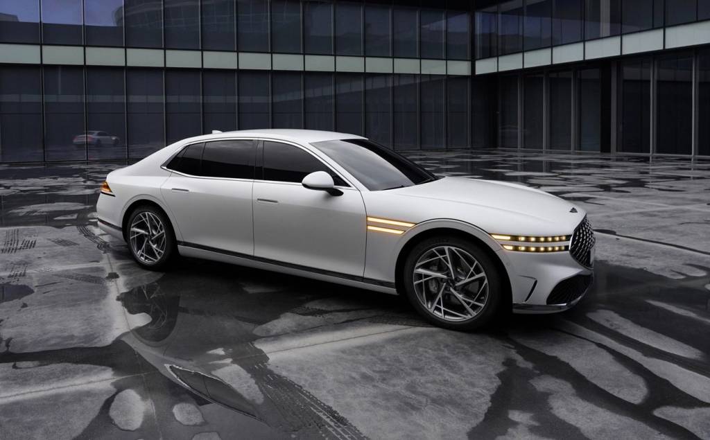 600515 Genesis G90