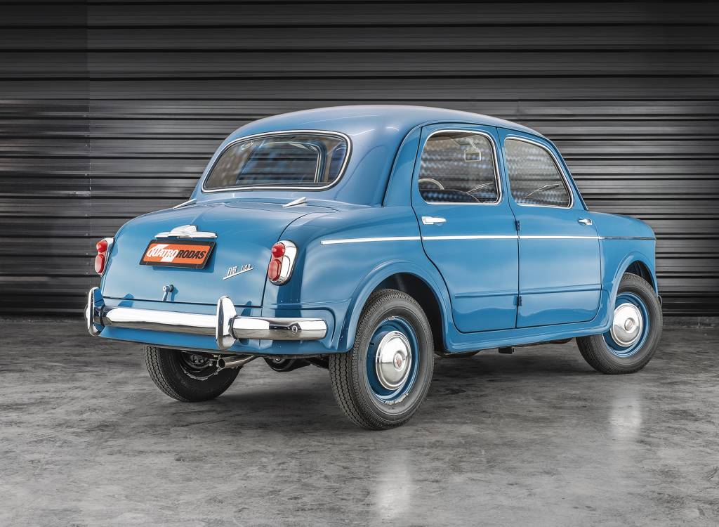 _FLP2441 Fiat 1100 traseira