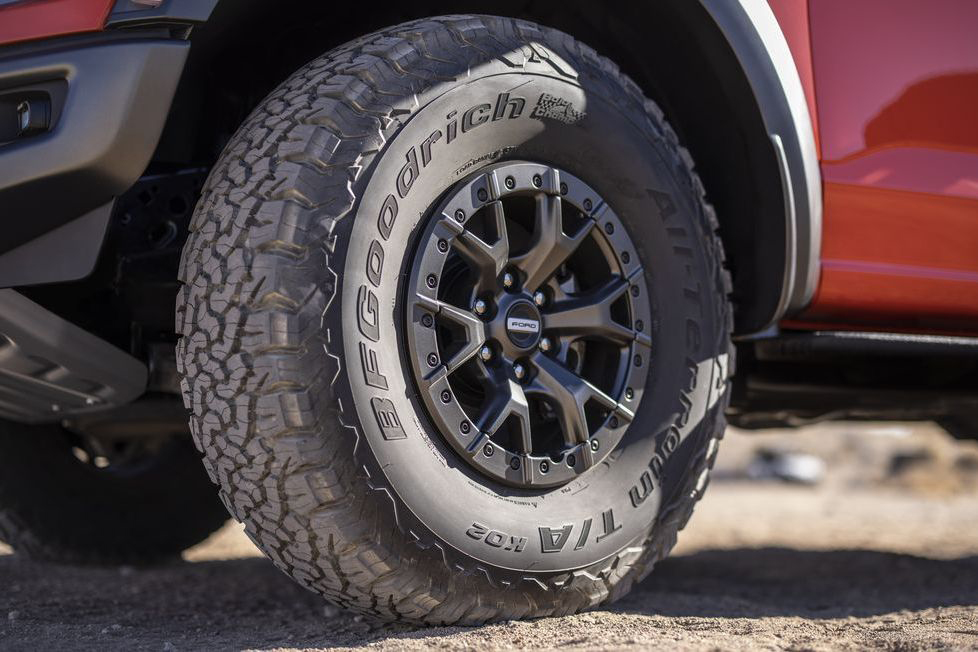FORD BRONCO RAPTOR 2 Pneus do Ford Bronco Raptor