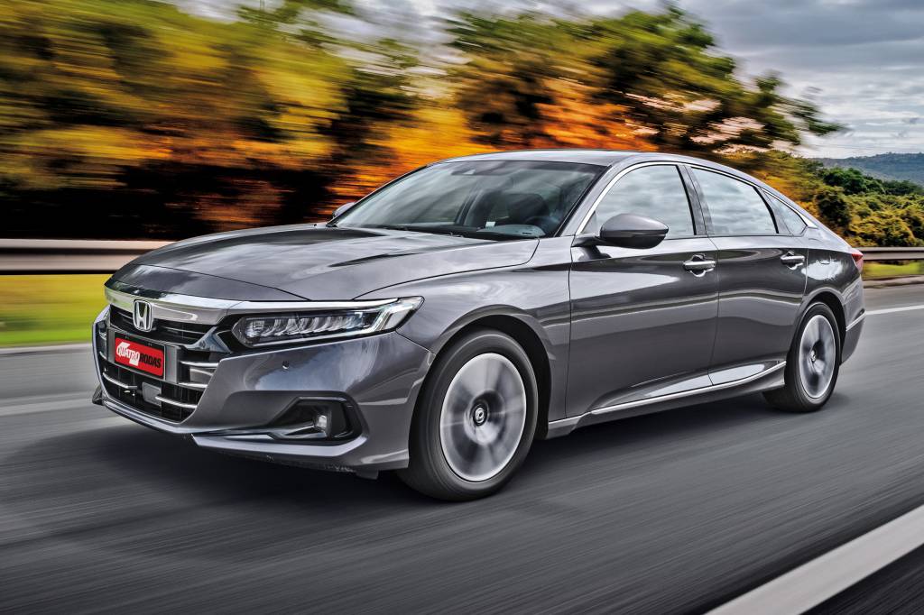 Vídeo: Honda Accord e:HEV é sedã grande mais econômico que Kwid