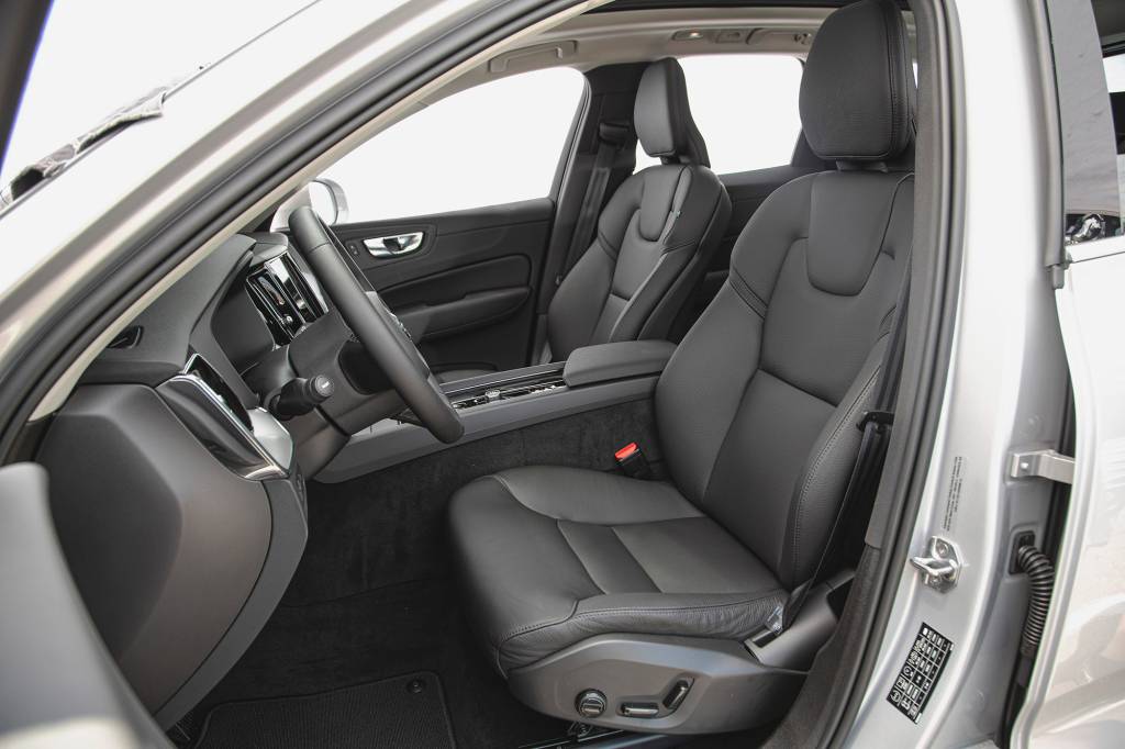 Volvo XC60 Recharge – Foto Fabio Aro (87) Versatilidade de acabamentos promete ser atrativo do SUV