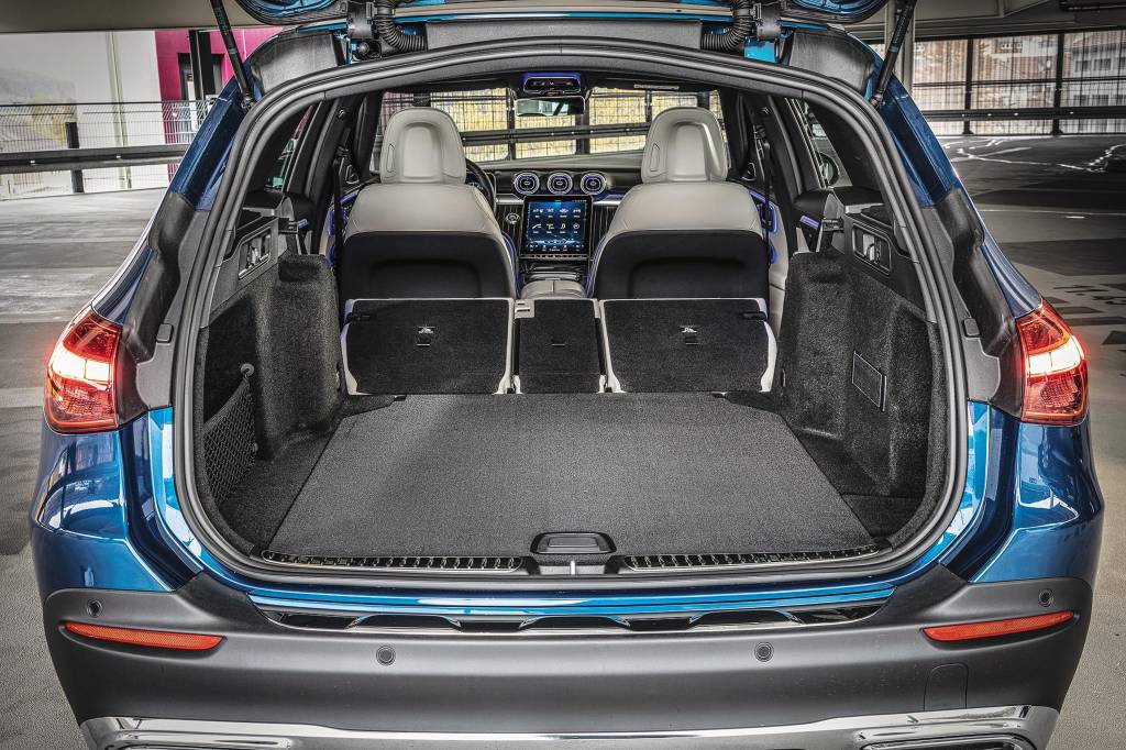 Mercedes-Benz C 200 All-Terrain 4MATIC Mercedes-Benz C 200 All-Terrain 4MATIC