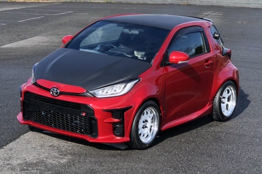 Toyota IQ é transformado em GR Yaris com motor de Kawasaki Ninja