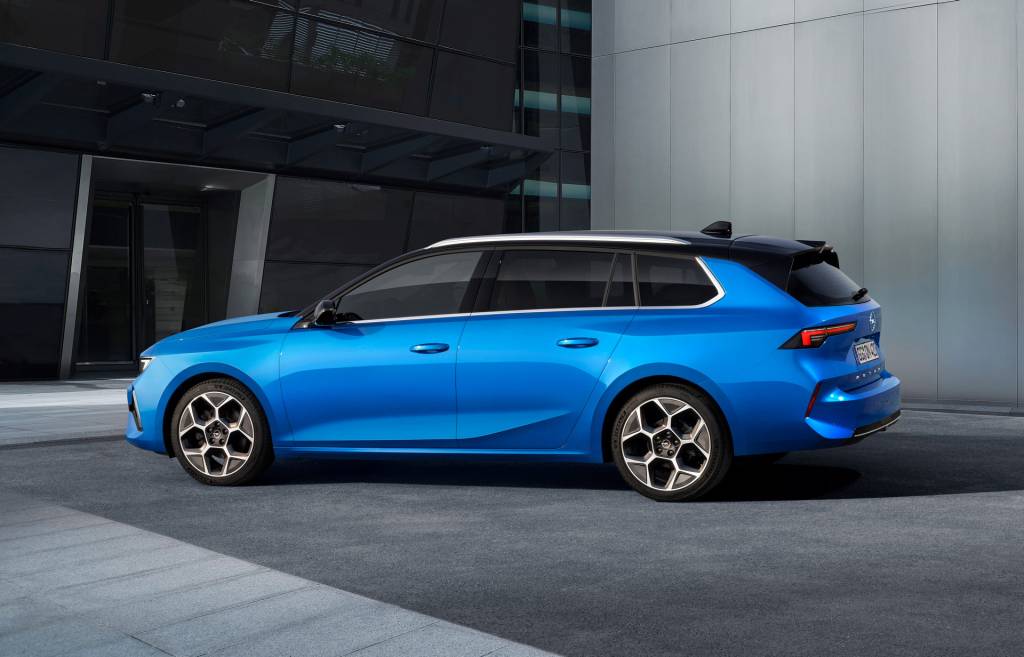 Opel-Astra-Sports-Tourer-7 Opel-Astra-Sports-Tourer