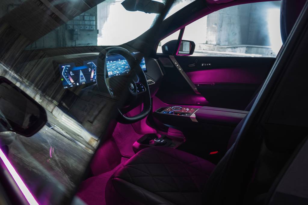 ix M60 2 BMW ix M60 interior