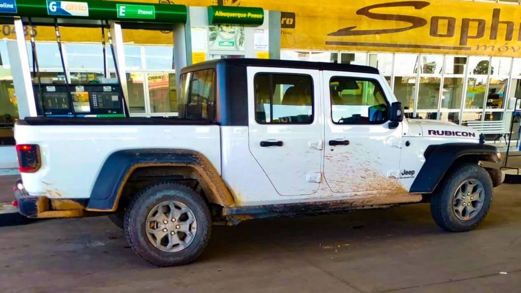 Jeep Gladiator Rubicon (2) Jeep Gladiator Rubicon (2)