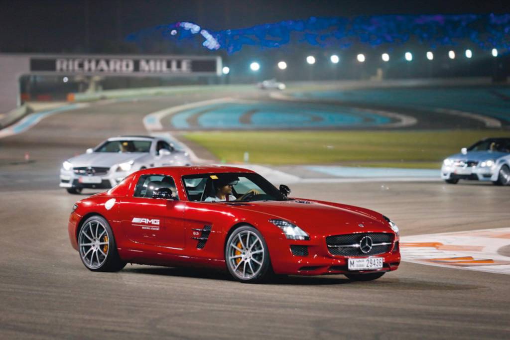 Mercedes-Benz SLS AMG GT Mercedes-Benz SLS AMG GT
