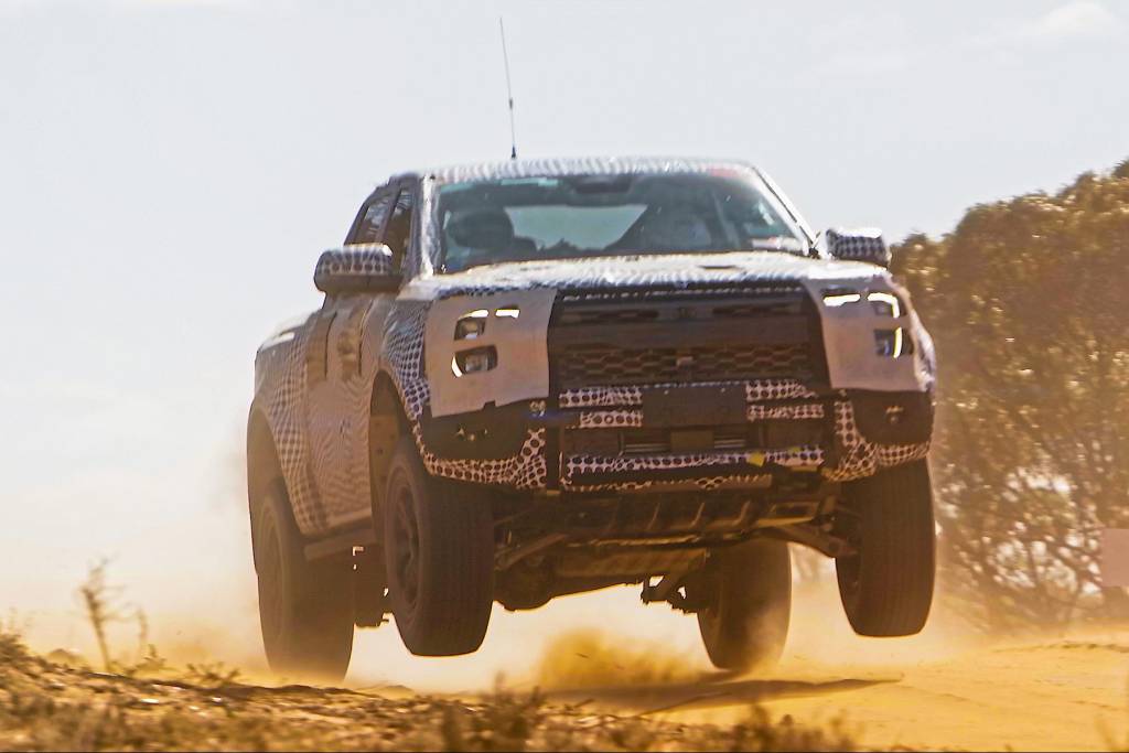 Ford Ranger Raptor já tem data de lançamento e tem interior vazado