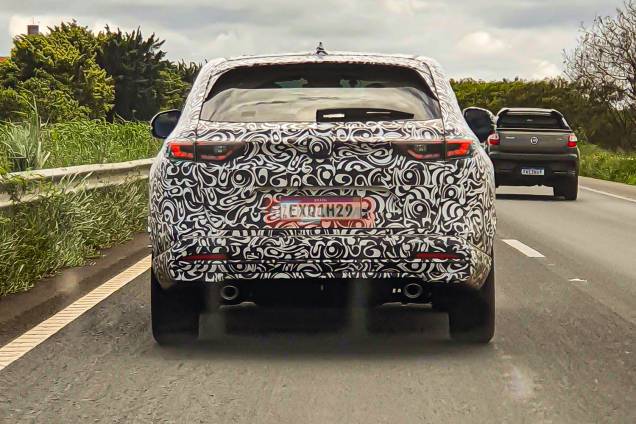 Possivelmente flex no Brasil, o motor 1.5 turbo pode chegar aos 180 cv — incremento importante para seu uso no Honda Civic Possivelmente flex no Brasil, o motor 1.5 turbo pode chegar aos 180 cv — incremento importante para seu uso no Honda Civic