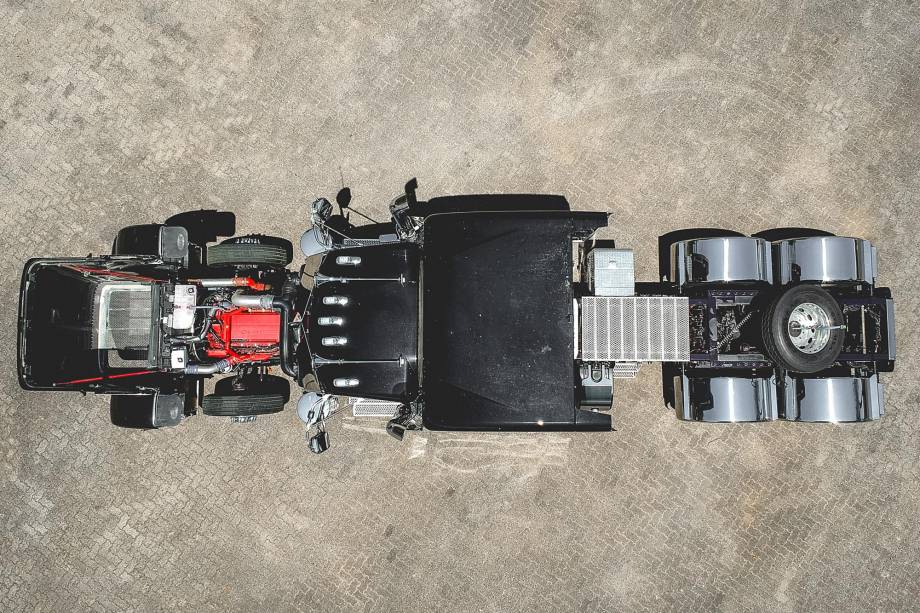 Motor Cummins X15 é vendido no Brasil para uso em embarcações Motor Cummins X15 é vendido no Brasil para uso em embarcações